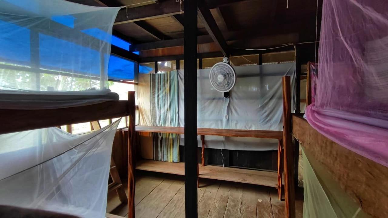 Hospedaje Y Tours Reina Arriera Amazonas Colombia Macedonia Экстерьер фото