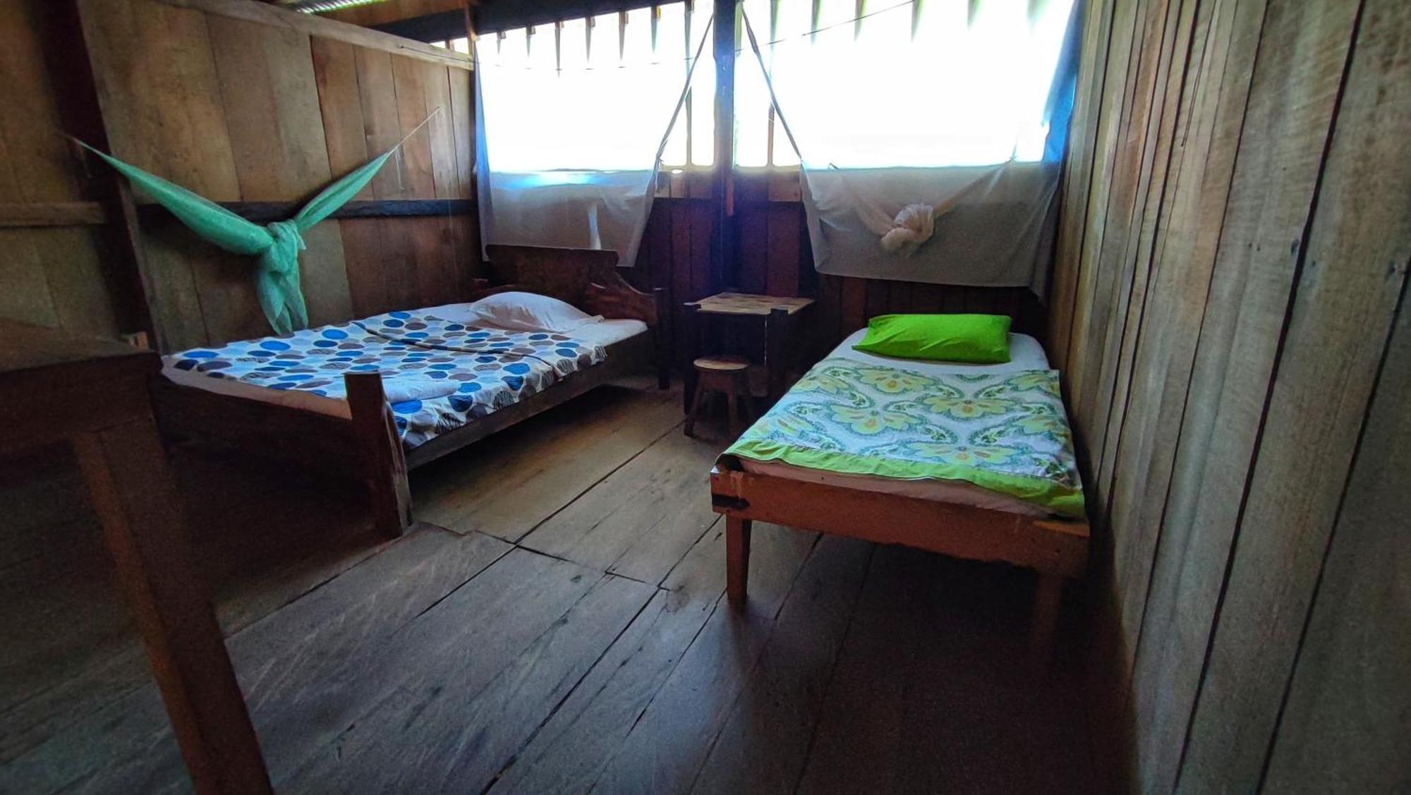 Hospedaje Y Tours Reina Arriera Amazonas Colombia Macedonia Экстерьер фото