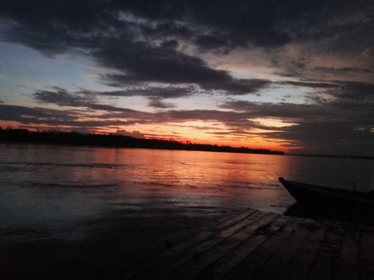 Hospedaje Y Tours Reina Arriera Amazonas Colombia Macedonia Экстерьер фото